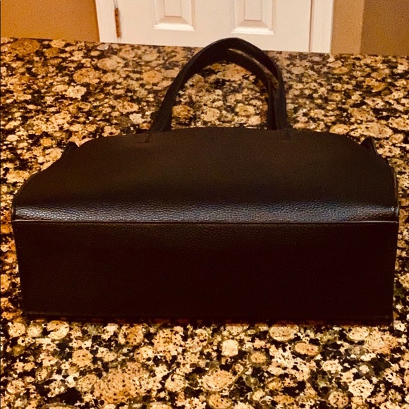 Nanette Lepore Gorgeous Vegan Leather Shoulder bag - Picture 4 of 12